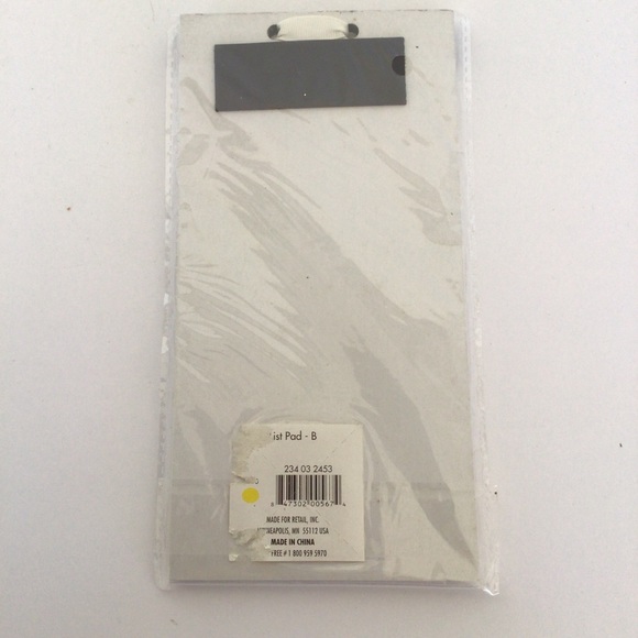 MONOGRAM B MAGNETIC NOTE PAD NWT - Picture 3 of 4